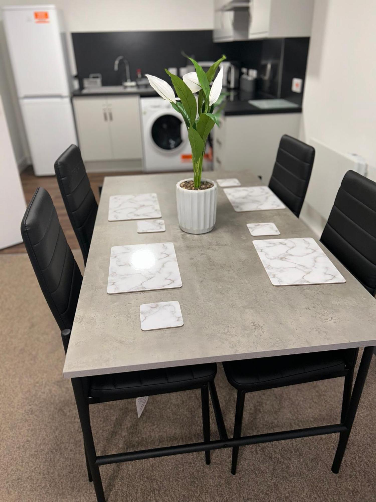 Failsworth Luxury Apartment With Free Parking By Daley Stays Manchester Luaran gambar